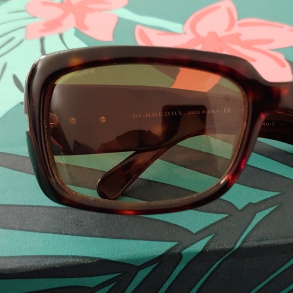 BURBERRY WOMEN'S SUNGLASSES BROWN TORTOISE FRAME - Picture 7 of 8